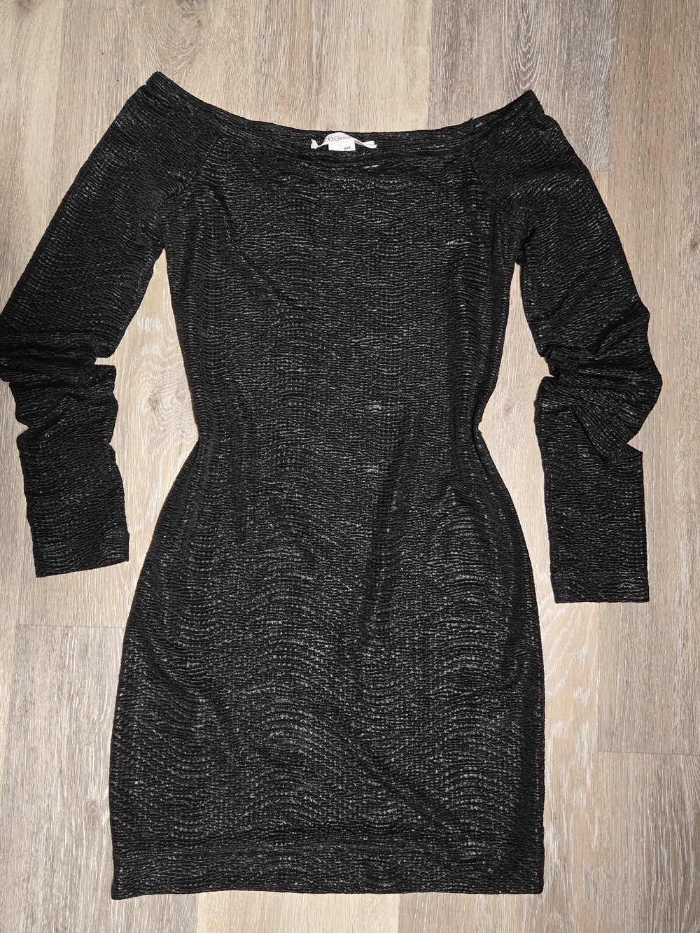 BCBGeneration Y2K Black  Metallic Off-Shoulder Long Sleeve Bodycon Dress XXS